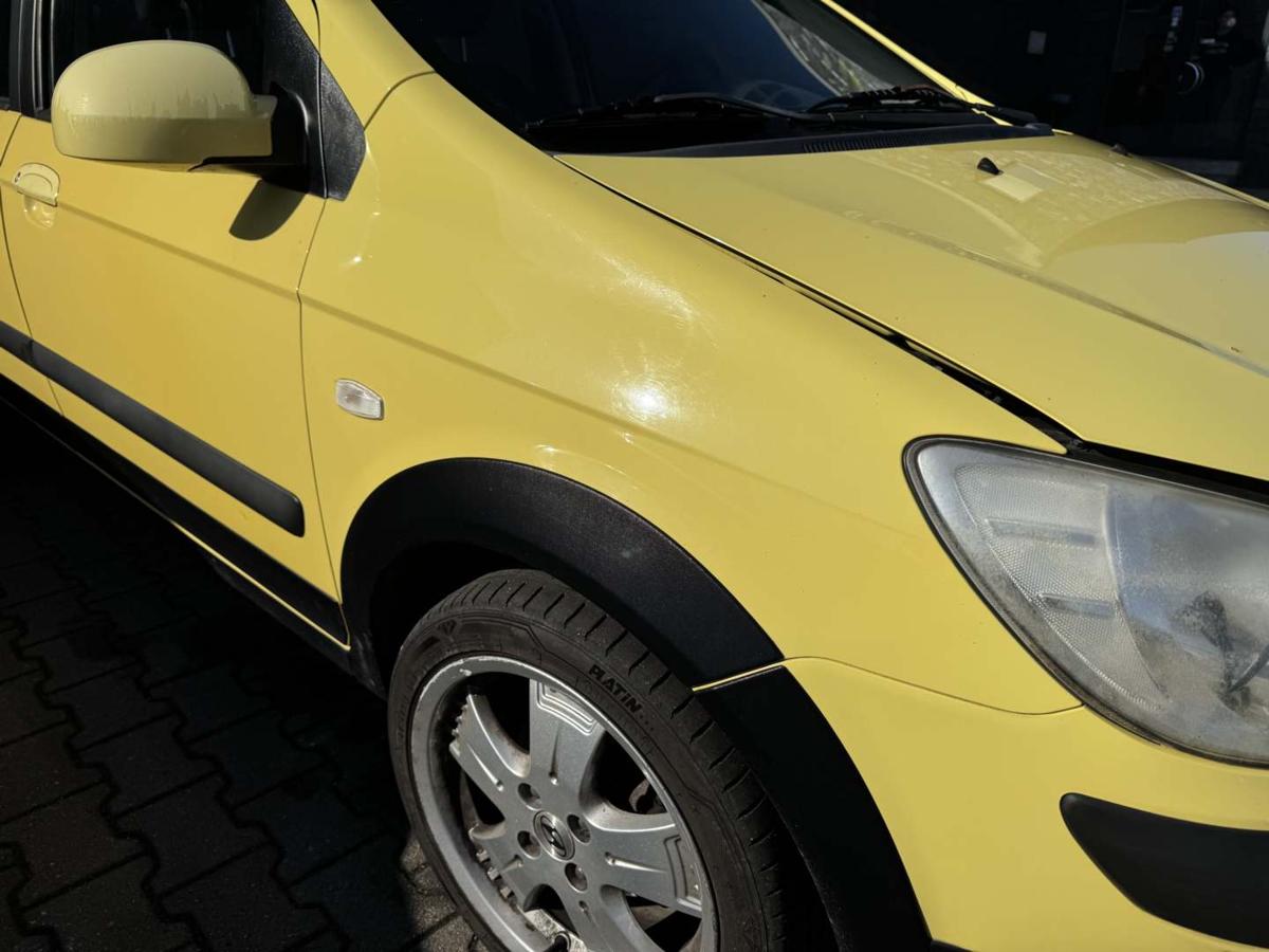 Hyundai Getz Cross original Kotfl&uuml;gel vorn rechts 3W Willow Green Bj.2008